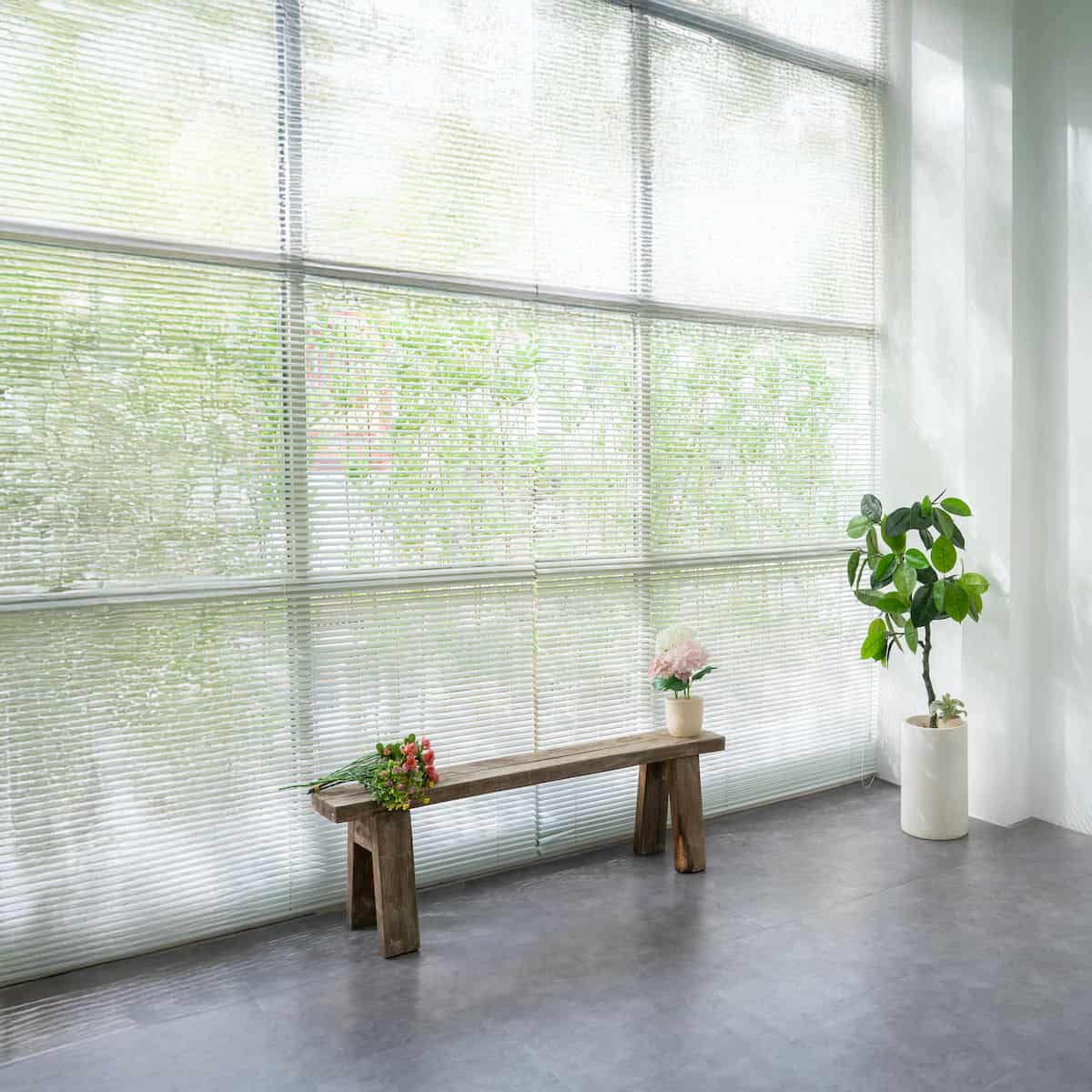 Room 2 - Ghế băng dài rustic mộc mạc